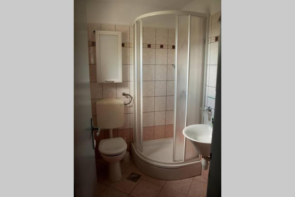 New Apartment Ema I Крк Екстер'єр фото