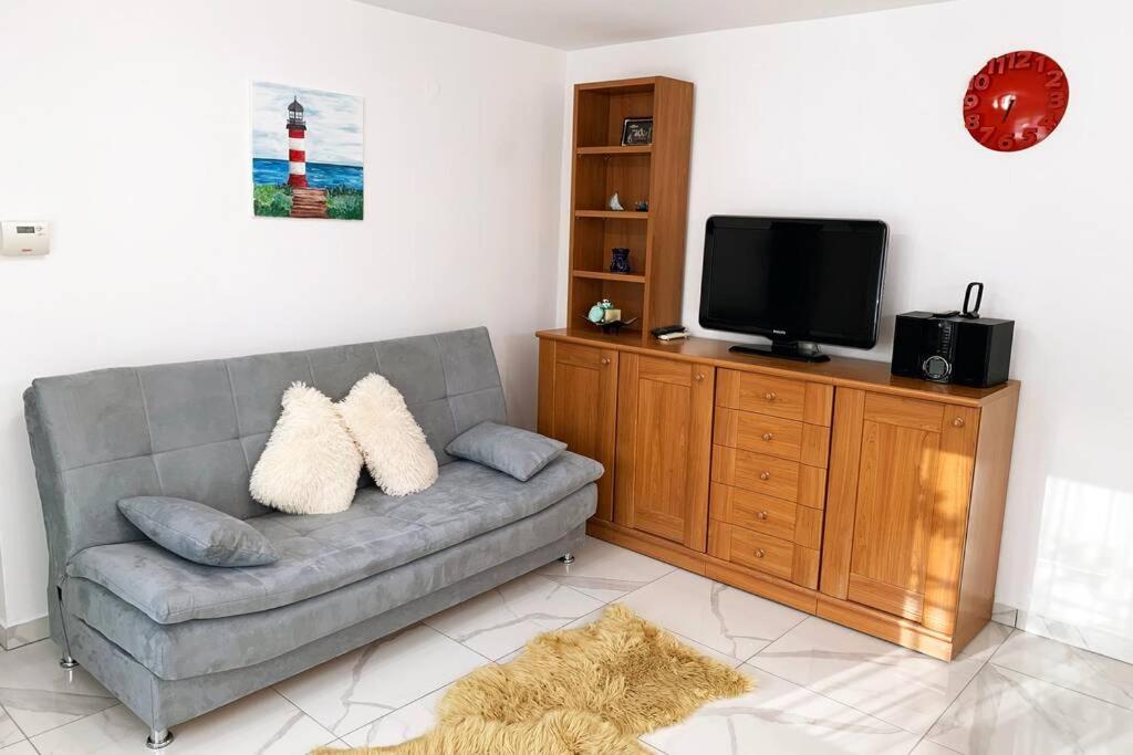 New Apartment Ema I Крк Екстер'єр фото