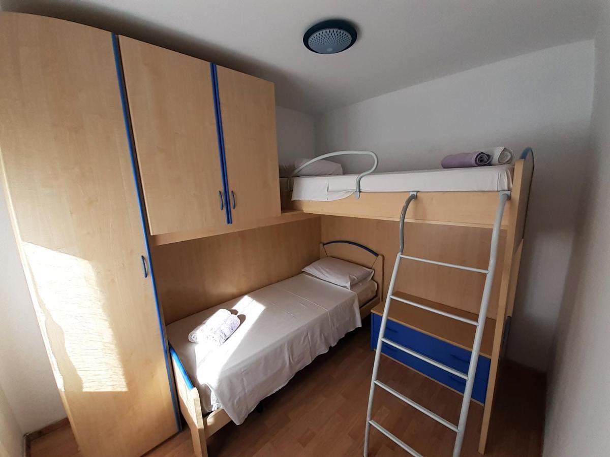 New Apartment Ema I Крк Екстер'єр фото